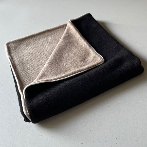 NWT Crate & Barrel Bardot 20" Recycled Cashmere and Wool Ink Black Pillow Cover - Picture 4 of 9